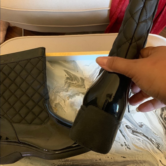 Boots - Picture 7 of 9